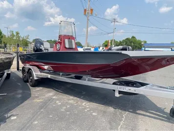 2024 Excel Bay Pro 220 Elite with 200 HP Suzuki