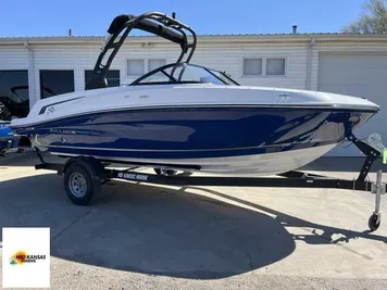 2024 Bayliner Boats VR5