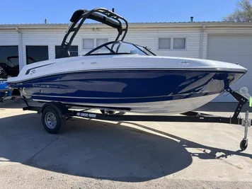 2024 Bayliner Boats VR5