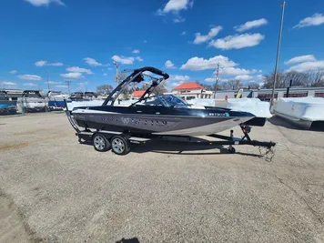 2013 Malibu 21 VLX