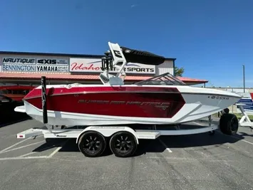 2018 Nautique G23