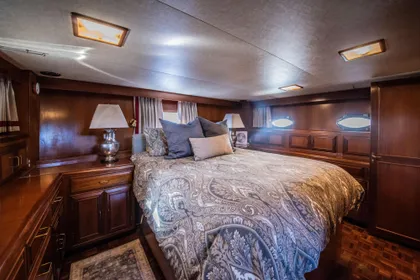 1989 Ocean Alexander 48 Flush Deck