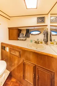 1989 Ocean Alexander 48 Flush Deck