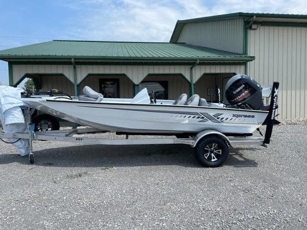 最安値級価格 sale for boats H17 Xpress Explore - Trader Boat Vハル