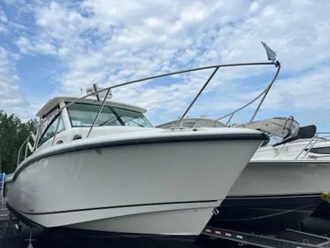 2015 Boston Whaler 315 Conquest