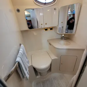 2000 Sea Ray 380 Aft Cabin