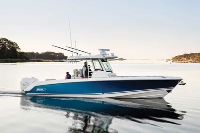 2024 Boston Whaler 330 Outrage