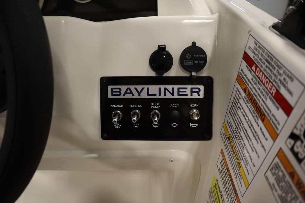 2024 Bayliner M15 Element MX Comfort