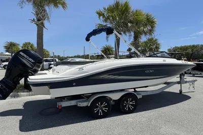 2018 Sea Ray 210 SPX OB