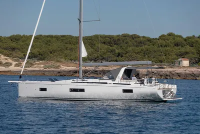 2025 Beneteau Oceanis Yacht 54