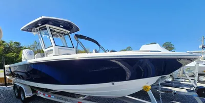 2023 Robalo 266 Cayman