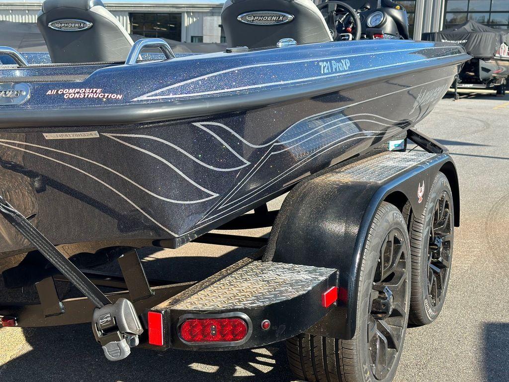 2024 Phoenix Bass Boats 721 PRO XP