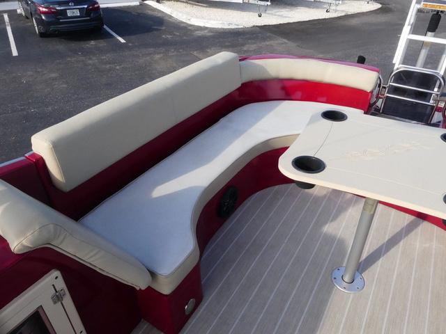 2021 Caravelle Boats 252