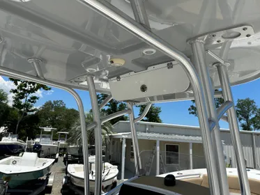 2019 Sportsman Open 232 Center Console