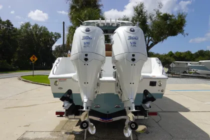 2022 Sea Hunt Ultra 305 SE