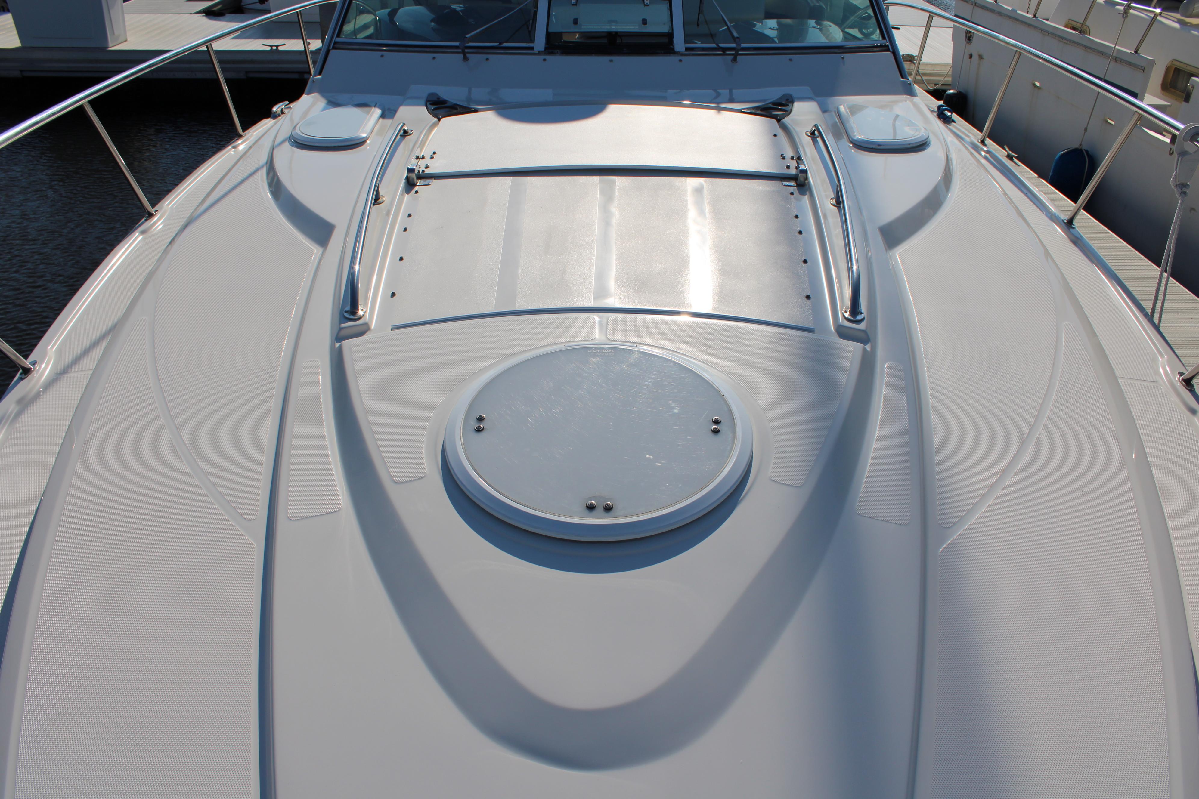 2005 Monterey 350 Sport Yacht