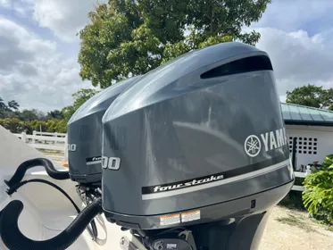 2014 Cobia 296 Center Console