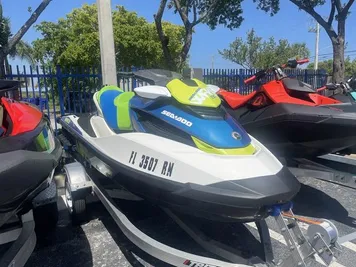 2017 Sea-Doo Waverunner Wake