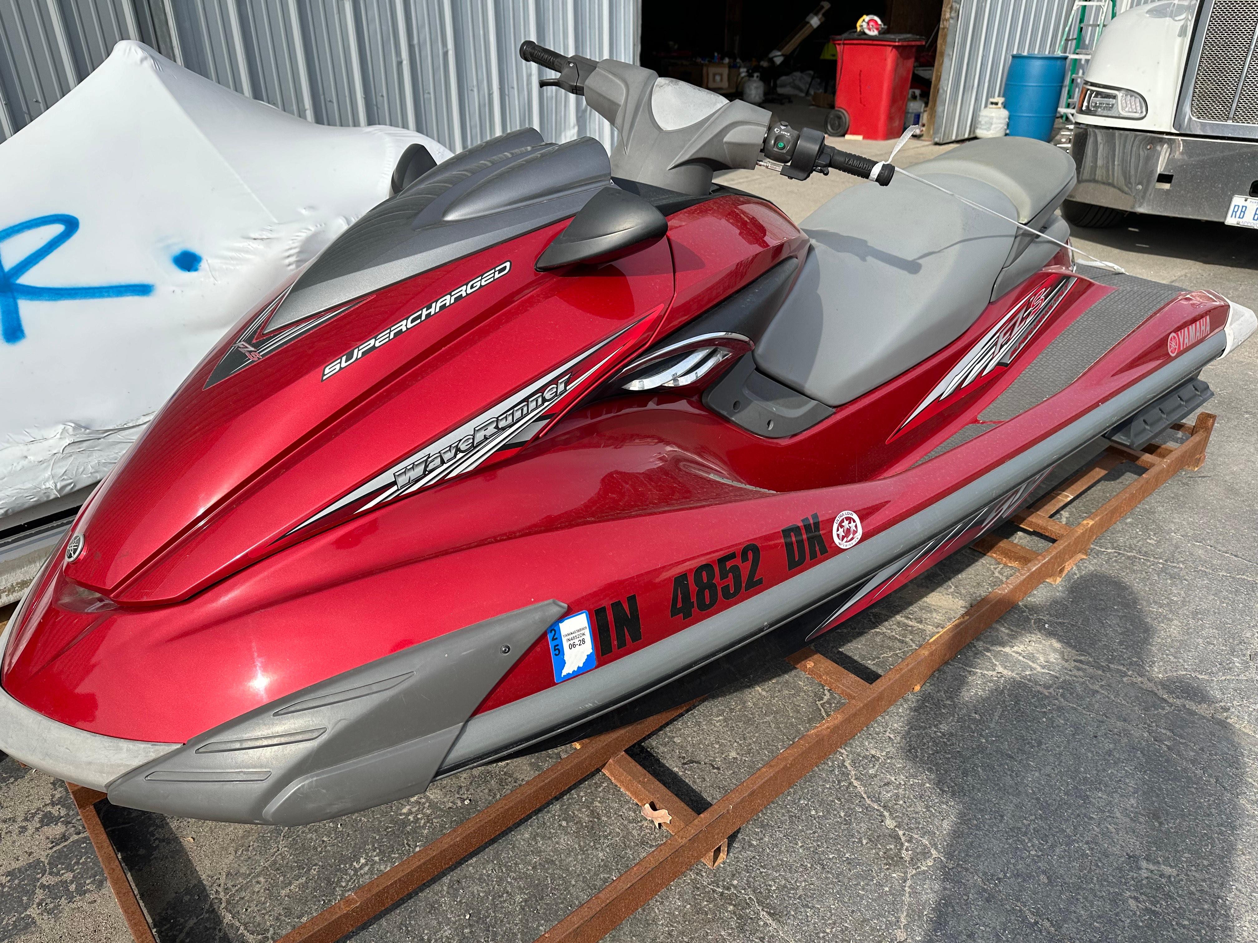2009-yamaha-waverunner-fzs-