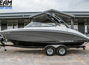 2016 Yamaha Boats 242 LTD S