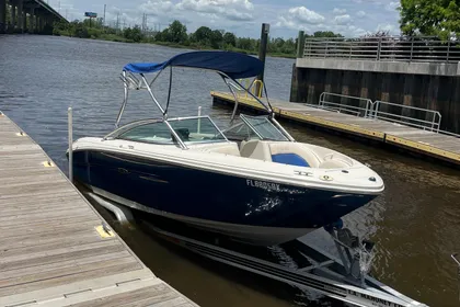 2004 Sea Ray 220 Select