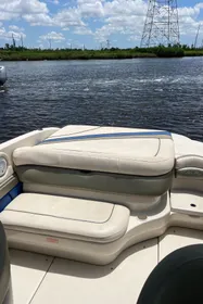 2004 Sea Ray 220 Select