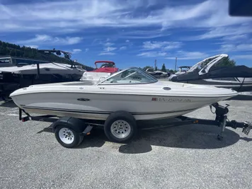 2001 Sea Ray 182