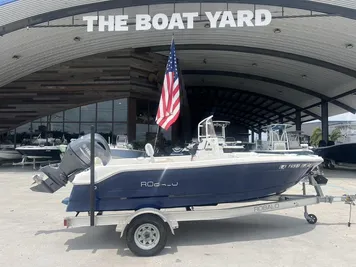 2019 Robalo R160