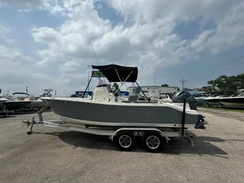 2022 NauticStar 2302 LEG DLX