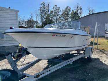 2006 Sea Hunt Escape 175