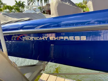 2022 Midnight Express 37 Open