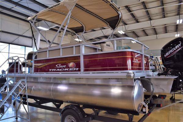 New 2023 Sun Tracker Bass Buggy 18 DLX, 93313 Bakersfield - Boat Trader