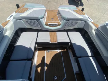 2022 Nautique Super Air Nautique G21