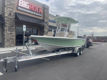 2023 Sea Pro 208 DLX Bay Series
