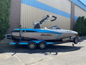 2017 Malibu WakeSetter 22VLX