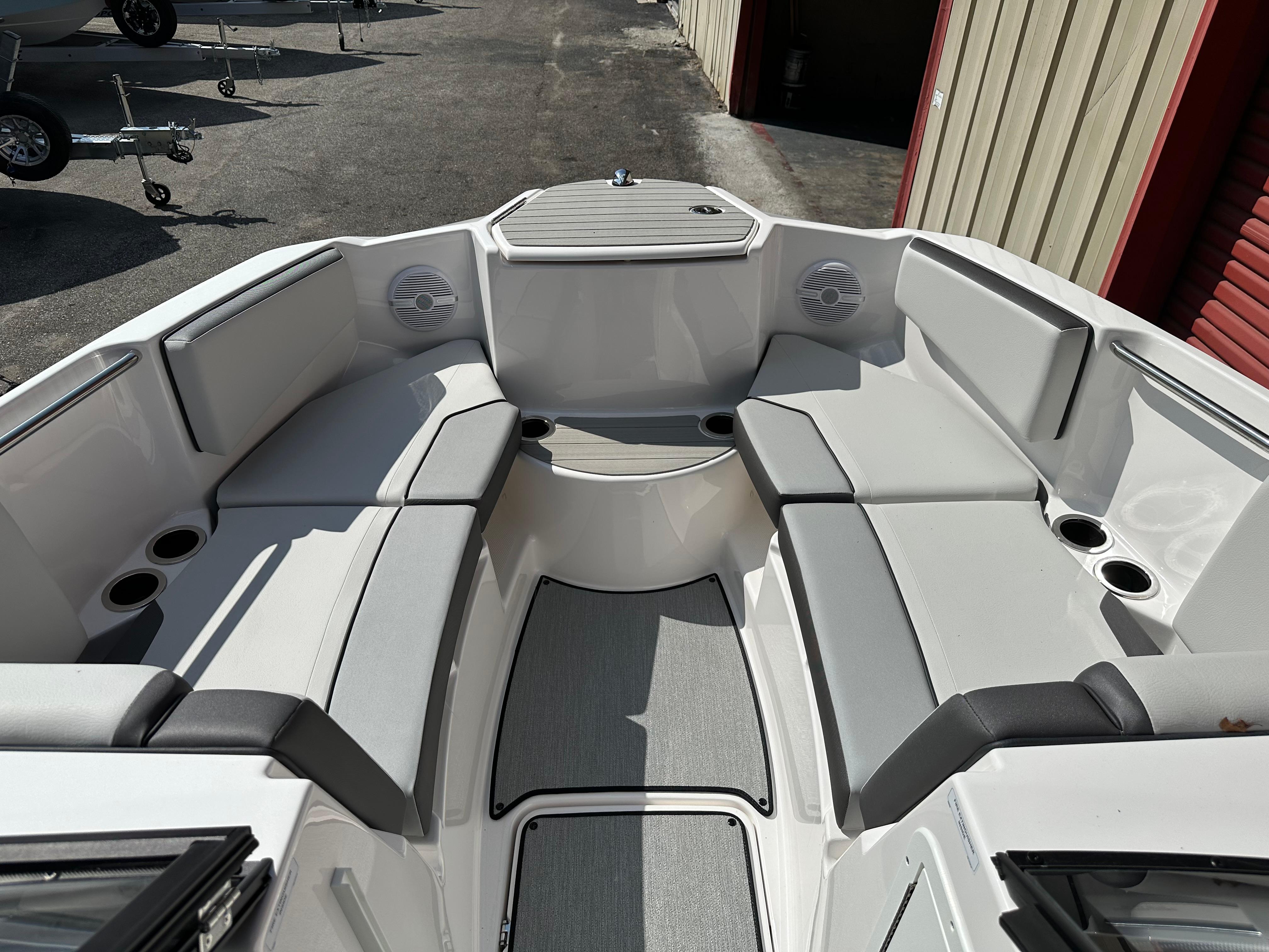 2024 Yamaha Boats SX220