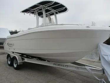 2024 Robalo R222 In stock trailer included Rebate expires 07/