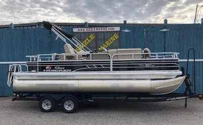 2022 Sun Tracker Fishin' Barge 20 DLX