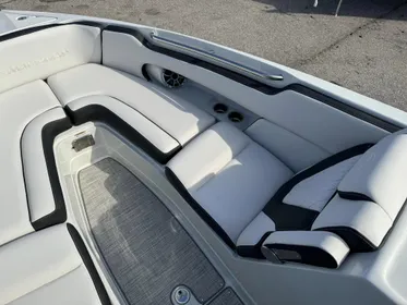 2024 Crownline 290 SS