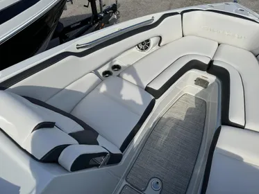 2024 Crownline 290 SS