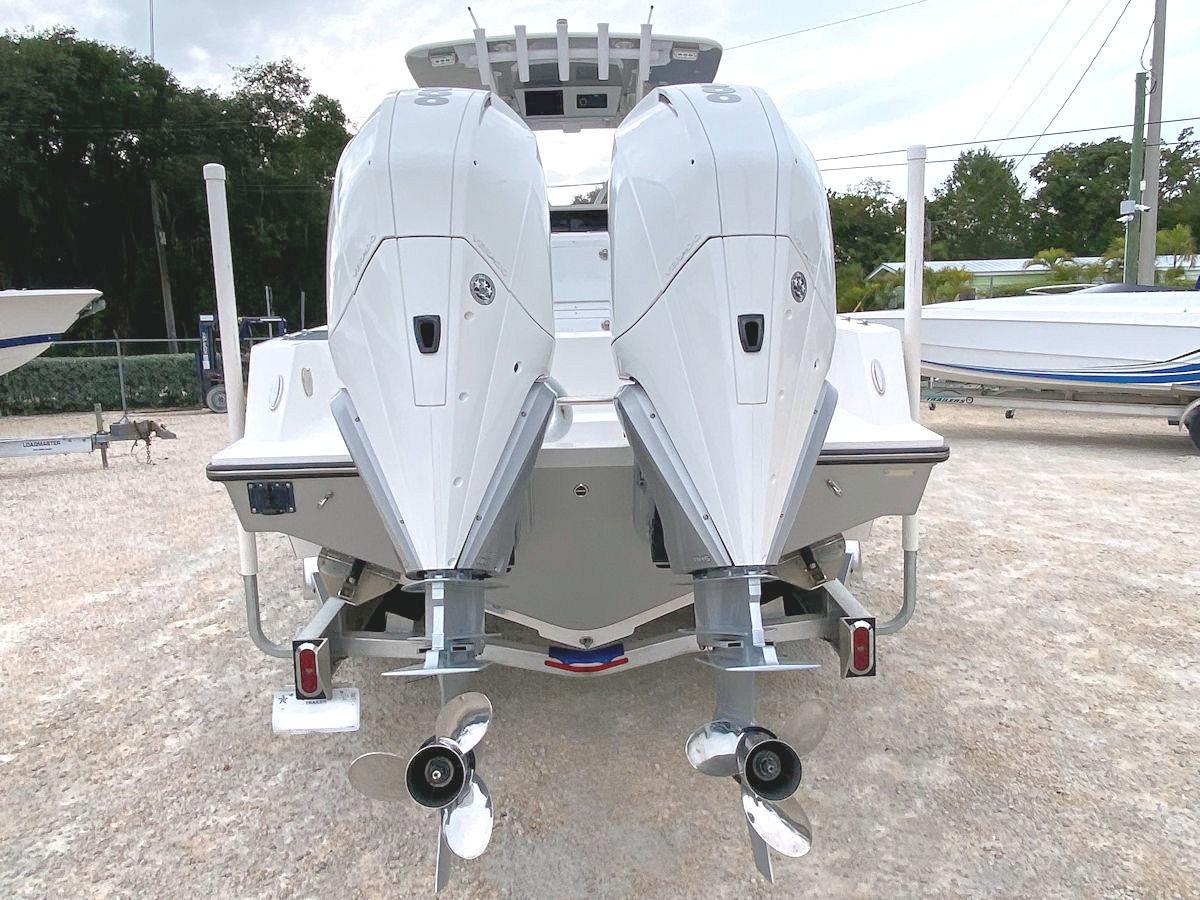 2021 Limitless 26 Center Console
