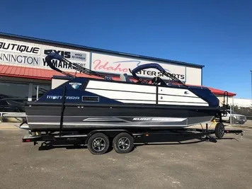 2020 Montara 25' Surf Boss