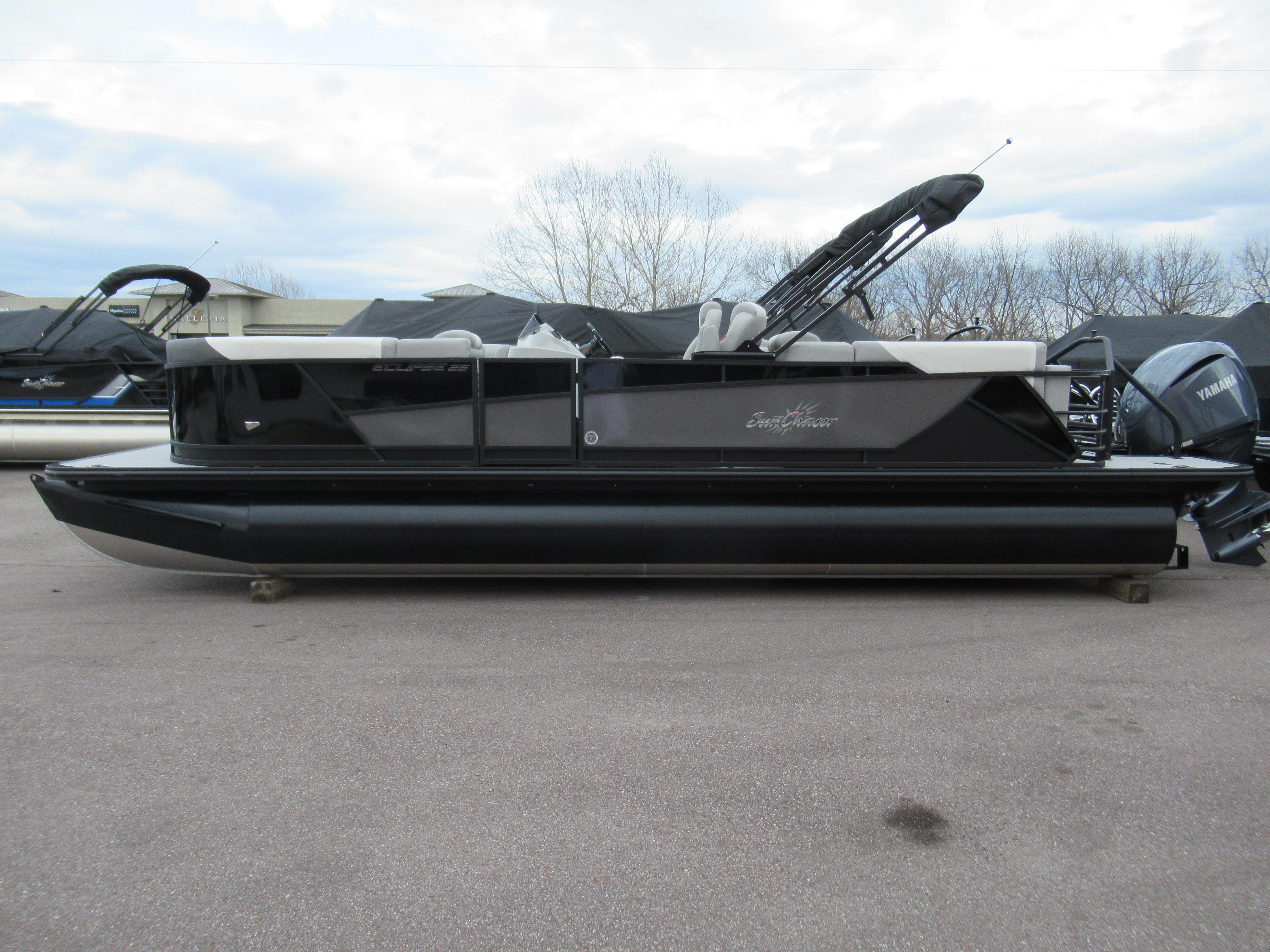 2023 SunChaser Eclipse 8525 LR DH