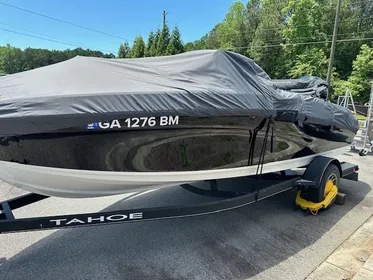 2022 Tahoe 200 S Ski and Fish