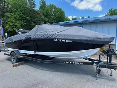 2022 Tahoe 200 S Ski and Fish