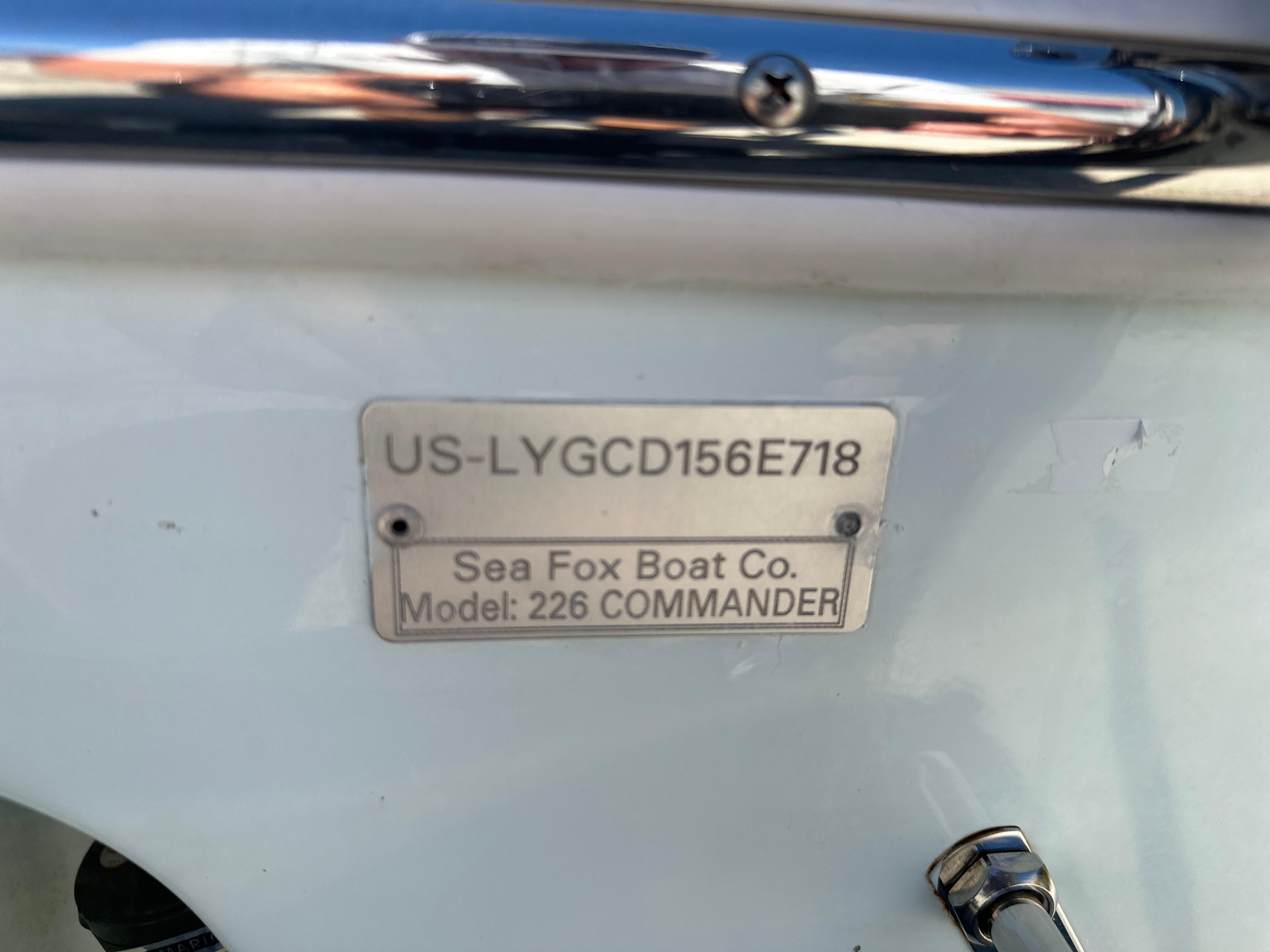 2018 Sea Fox 226 Commander