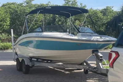 2022 Sea Ray SPX 190 OB