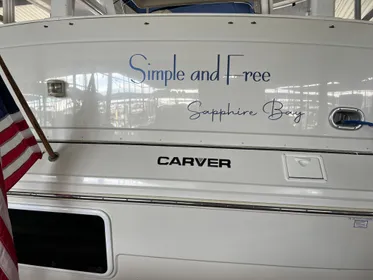 1997 Carver 440 Aft Cabin Motor Yacht