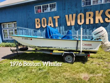 1976 Boston Whaler 17 Montauk