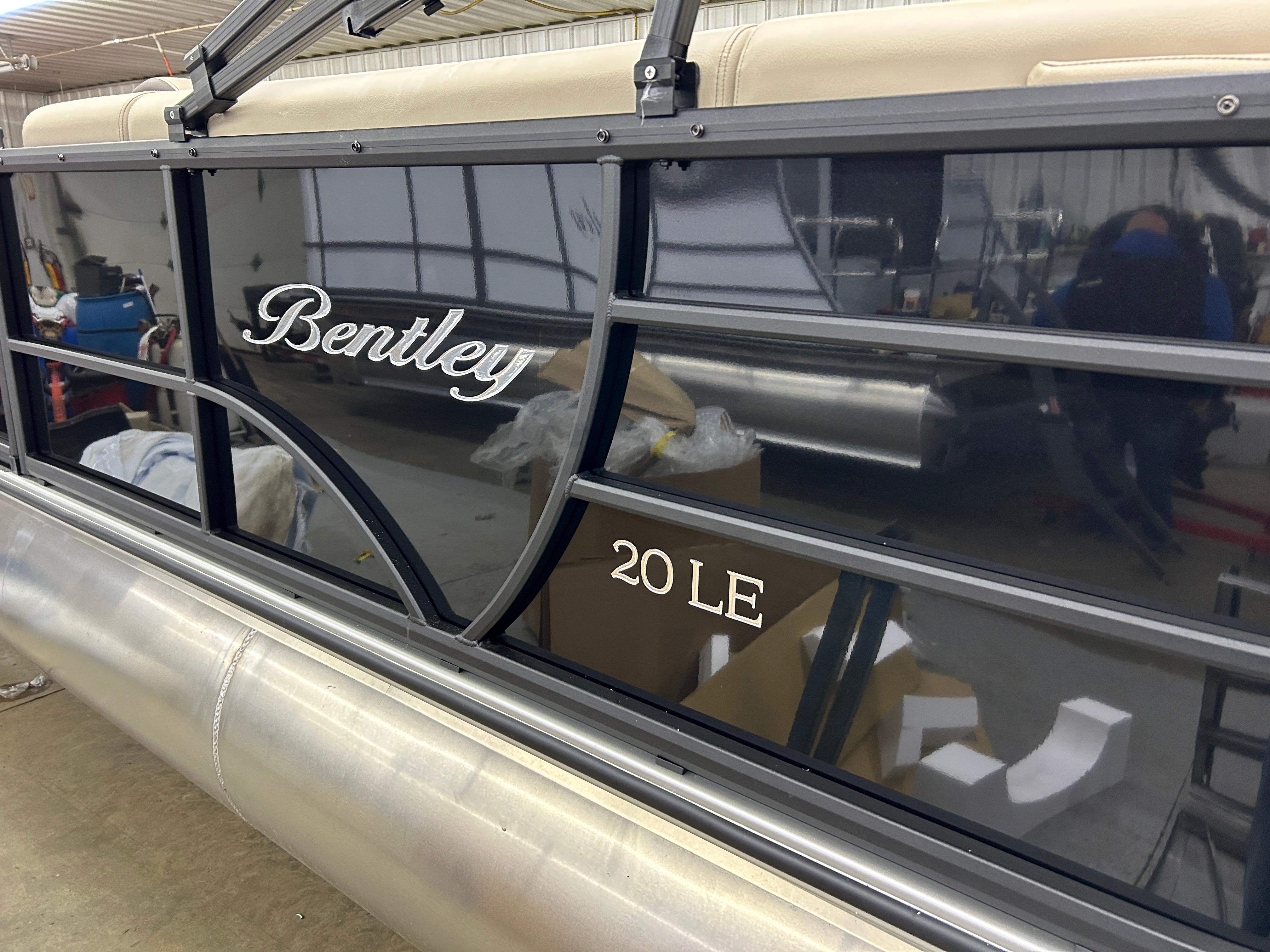 2024 Bentley Pontoons LE 200 CR